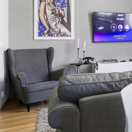 Nr 1 Europa22 Centrum Apartment Old Town Warsaw Stare Miasto Historyczna Kamienica Umiejscowiona W Zabytkowej Czesci Warszawy Obok Parku Multimedialnego I Barbakanu Parking 24H Sniadanie Opcjonaln Breakfast Optional Check In From 14 Pm Parter Ground Esterno foto