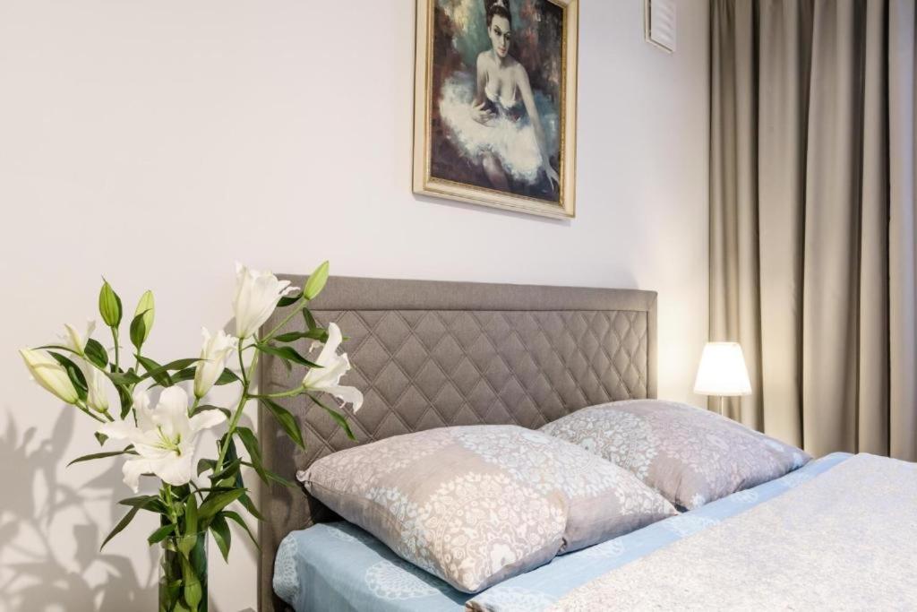 Nr 1 Europa22 Centrum Apartment Old Town Warsaw Stare Miasto Historyczna Kamienica Umiejscowiona W Zabytkowej Czesci Warszawy Obok Parku Multimedialnego I Barbakanu Parking 24H Sniadanie Opcjonaln Breakfast Optional Check In From 14 Pm Parter Ground Esterno foto