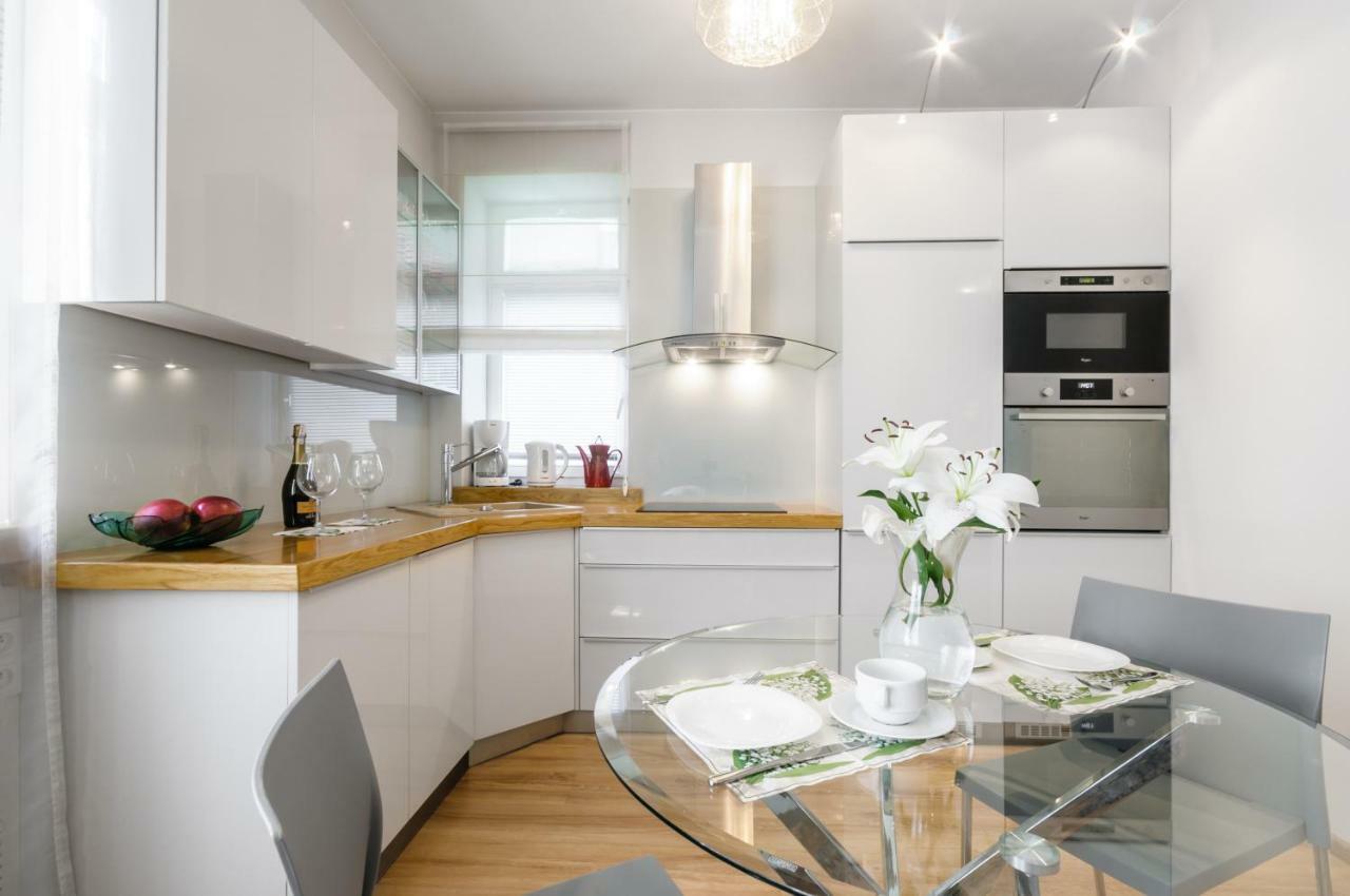 Nr 1 Europa22 Centrum Apartment Old Town Warsaw Stare Miasto Historyczna Kamienica Umiejscowiona W Zabytkowej Czesci Warszawy Obok Parku Multimedialnego I Barbakanu Parking 24H Sniadanie Opcjonaln Breakfast Optional Check In From 14 Pm Parter Ground Esterno foto