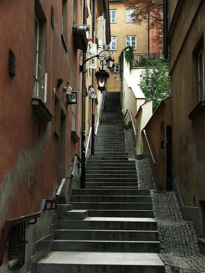 Nr 1 Europa22 Centrum Apartment Old Town Warsaw Stare Miasto Historyczna Kamienica Umiejscowiona W Zabytkowej Czesci Warszawy Obok Parku Multimedialnego I Barbakanu Parking 24H Sniadanie Opcjonaln Breakfast Optional Check In From 14 Pm Parter Ground Esterno foto